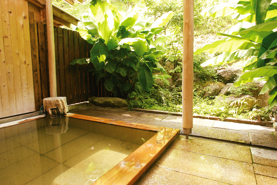 これが静山荘の露天風呂