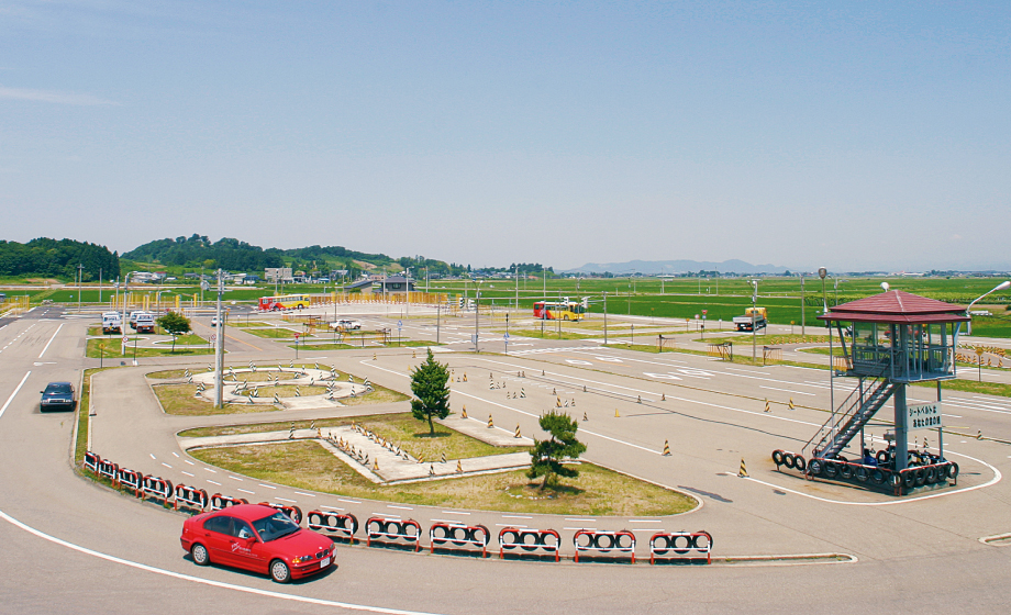 横手自動車学校 教習コース全景